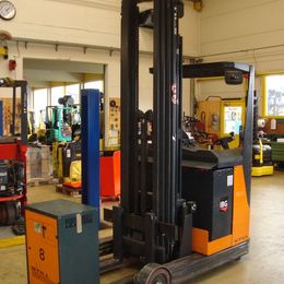 Still FM17 °°° Chariot à mât rétractable