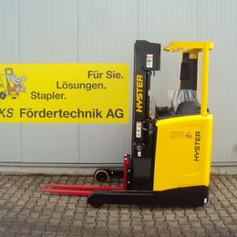Hyster R1.2E °°° Chariot à mât rétractable