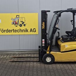 Yale ERP16VT SWB °°° Chariot 3 roues électrique