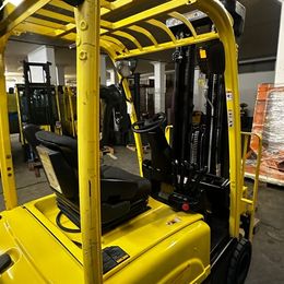 Hyster J1.6XNT °°° Chariot 3 roues électrique