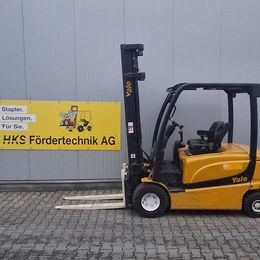 Yale ERP35VL °°° Chariot 4 roues électrique