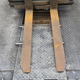 Fourche pince rotative Stabau