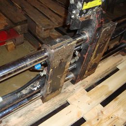 Dispositif de réglage des fourches Meyer