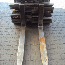 Dispositif de réglage des fourches Meyer