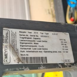 Dispositif de réglage des fourches Meyer