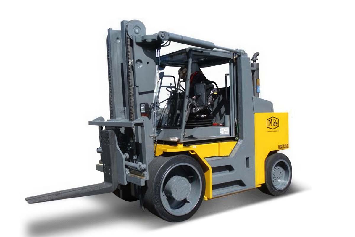 M Fahrzeugbau: Chariot élévateur grande capacité 12-13t M Fahrzeugbau 12-13t